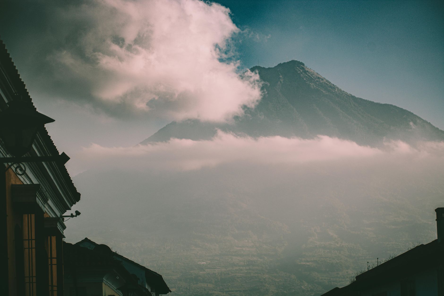 Guatemala: O călătorie culturală prin inima Americii Centrale.