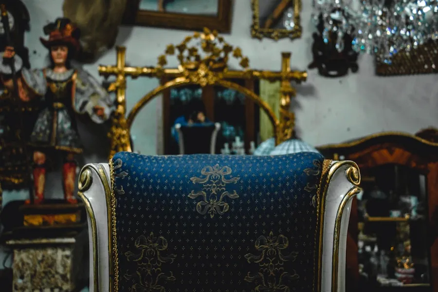 Cum să găsești cele mai bune reduceri la obiecte vintage Photo "How to find the best deals on vintage items"