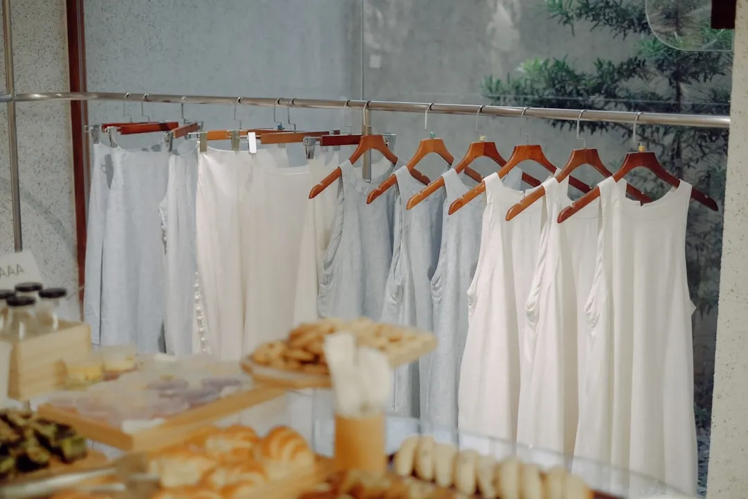 Photo organize vintage wardrobe by seasons