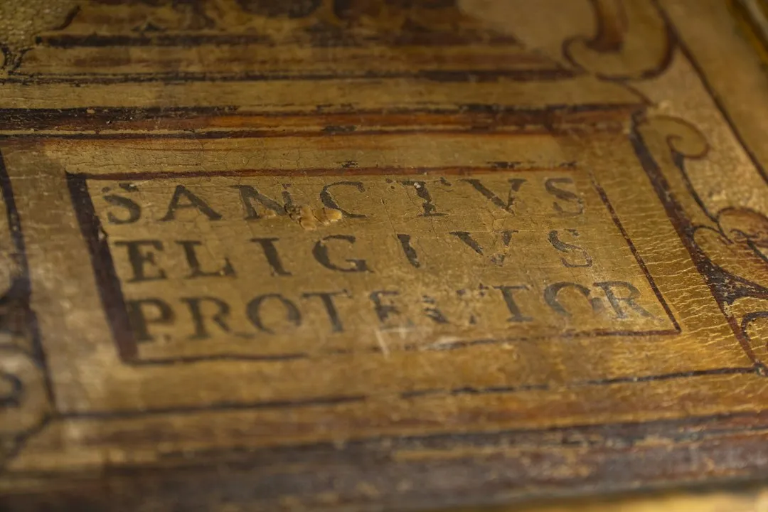 Photo authentic antique identification mistakes