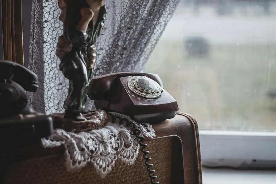 Photo vintage home decor mistakes